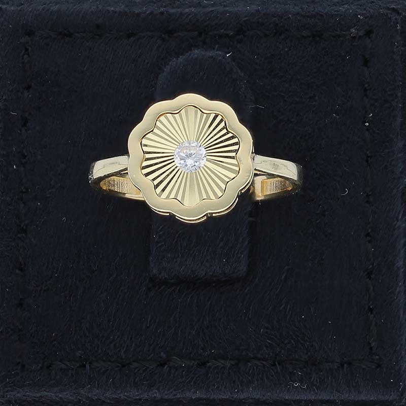 Gold Flower Shaped Ring 18KT - FKJRN18KU2083