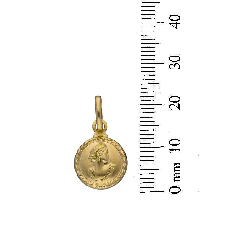 Gold Queen Round Shaped Pendant 18KT - FKJPND18KU1105